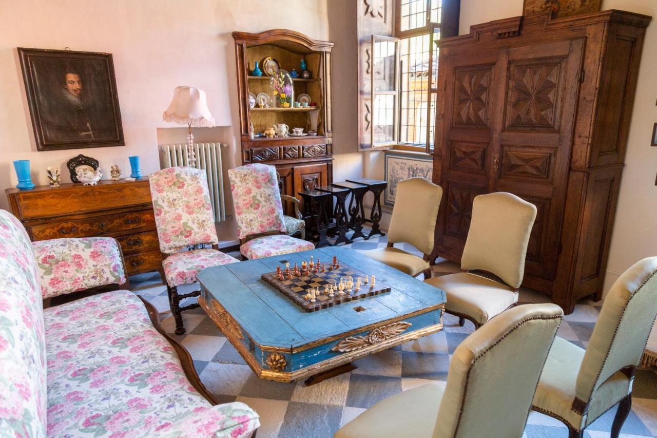 Palazzo Sismonda Bed & Breakfast Corneliano d'Alba Exterior photo